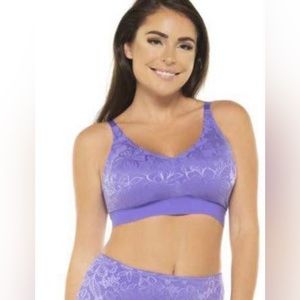 Rhonda Shear Mesh Lace Bra with Removable Pads and panty (size Large)